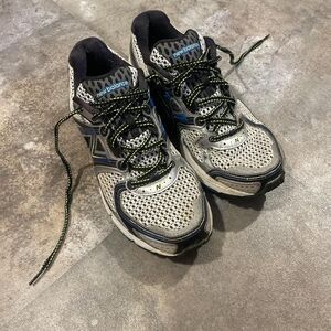 new balance 860v3 silver blue and white mens size 12 dad sneakers